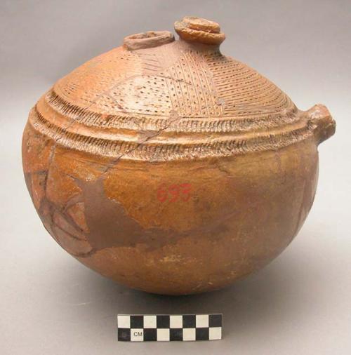 Earthen pot