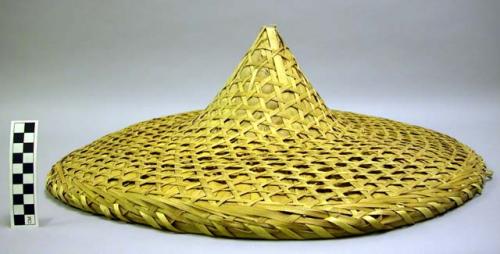 Hat woven in hexagonal pattern