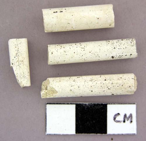 Ceramic, pipe stem, fragments, white, 4/64 sized, no marks