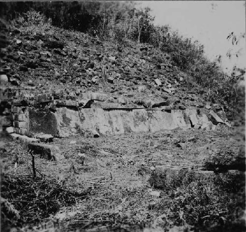 Northeast range of ball court, Structure 3