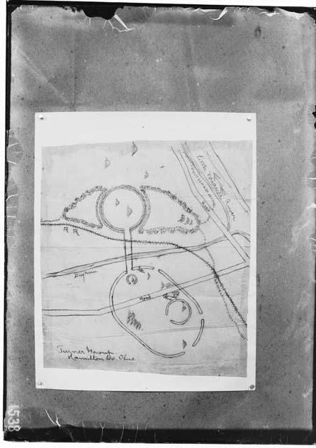 Site plan of mounds and earthworks