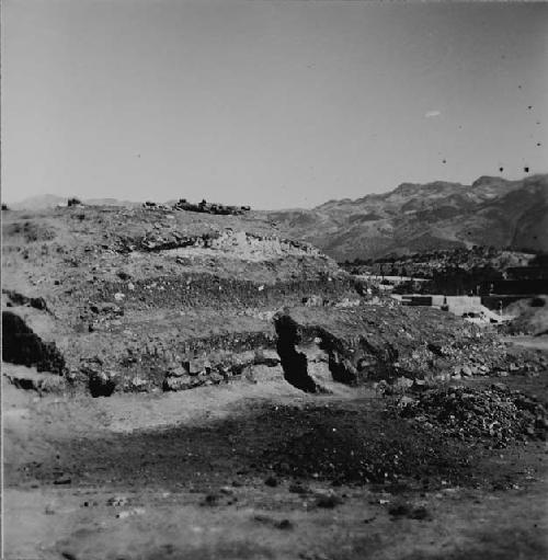 Structure 13; East Side Construction and Test Trench