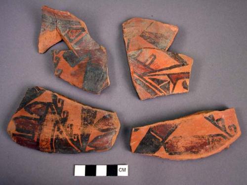 Sherds of unclassified polychrome pottery jar