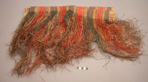 Women's wrap-arounds, woven from hibiscus bast fiber