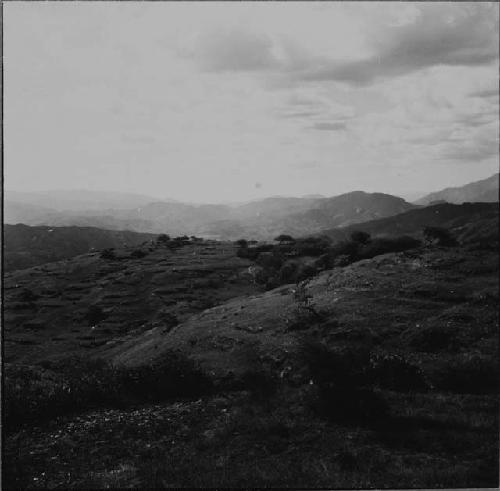 Terracing on hill slopes at Chuitinamit