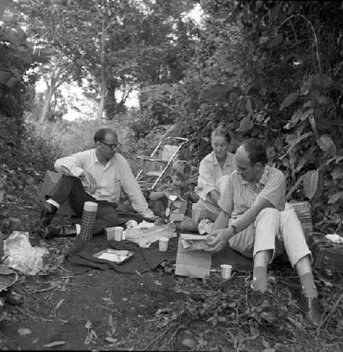 Picnic at El Baul