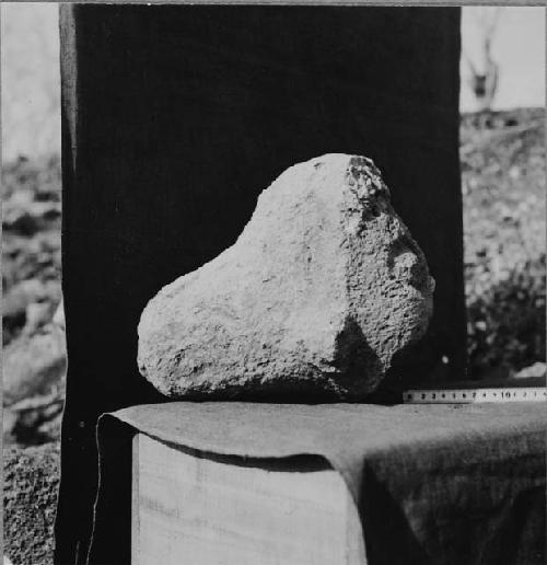 Str R89. Sculptured stone from debris in areaway