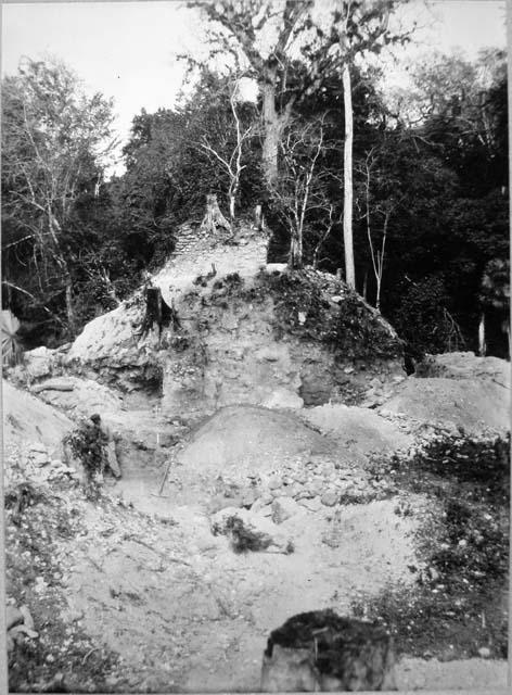 E-VII platform: W. side of pyramid.  View looking north