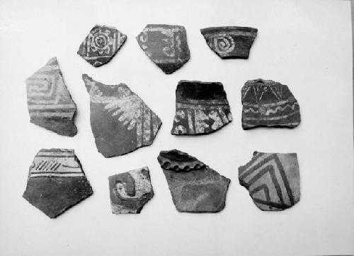 Potsherds, Chuitinamit painted ware. 1-7 White on red ware, 1,5-7 jar bodies