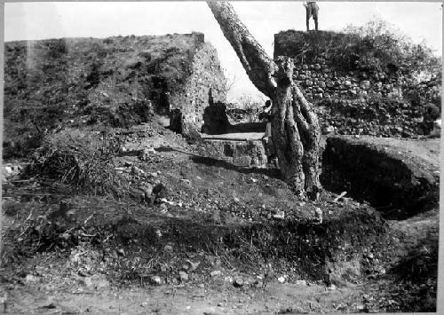 Mound 2, Trench E - Progress sec 15 and 25