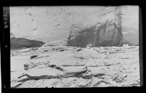 Ruin between Antelope House and west entrance to Canyon del Muerto