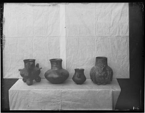 Jars from Tomb 10