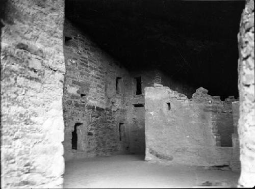 Spruce Tree House, Interior