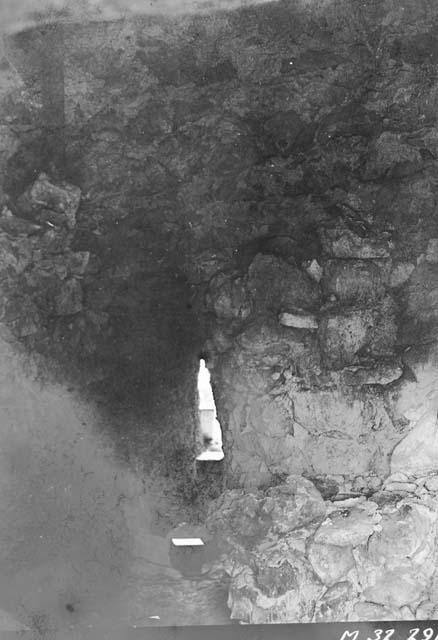 North tunnel entrance to cave at Platform 4 of Monjas