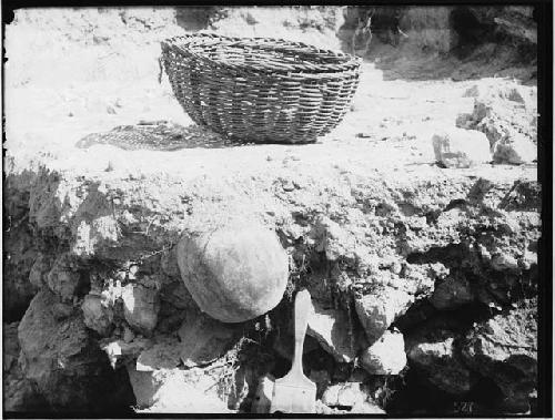 Fire room showing pot below surface of floor - mound 6