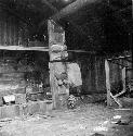 Interior Totem, Gash Village