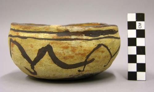 Bowl, polacca polychrome style c. int: splatter design; ext: zuni rain bird desi