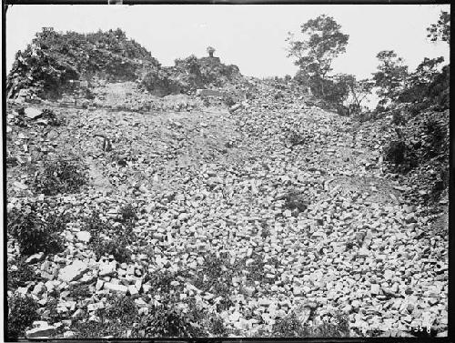 Mound 22 - northern slope showing temple 22