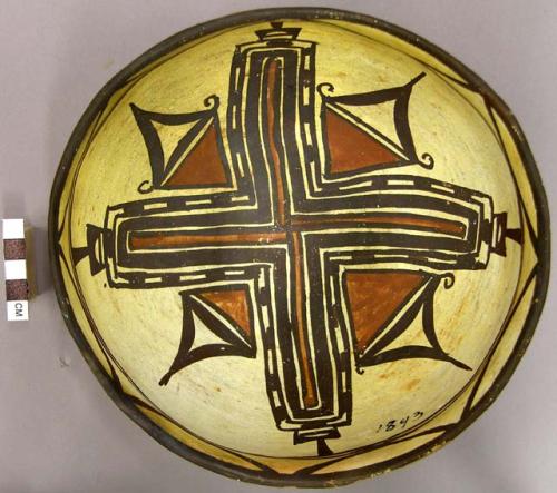 Bowl, polacca polychrome style c. int: linear design; ext: slipped, no design. 9