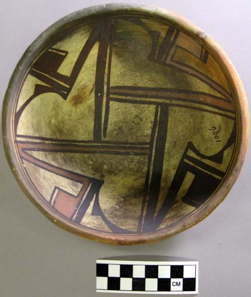 Bowl, polacca polychrome style c. int: linear design; ext: slipped, no design. 7