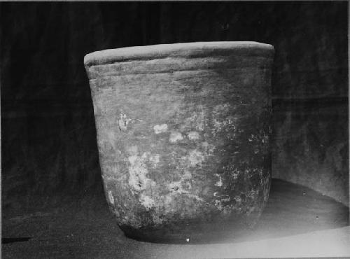 Usulutan ware goblet or cylinder