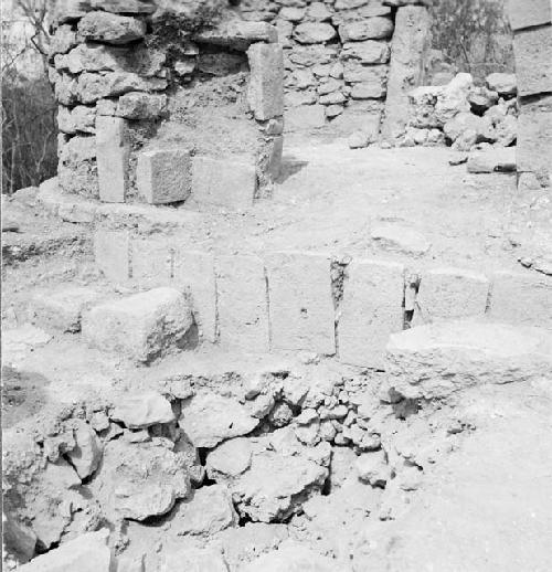 Str. Q-126, Round Temple doorway