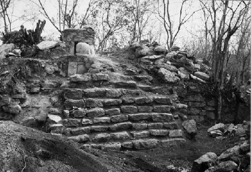 Structure H-18; West stairway