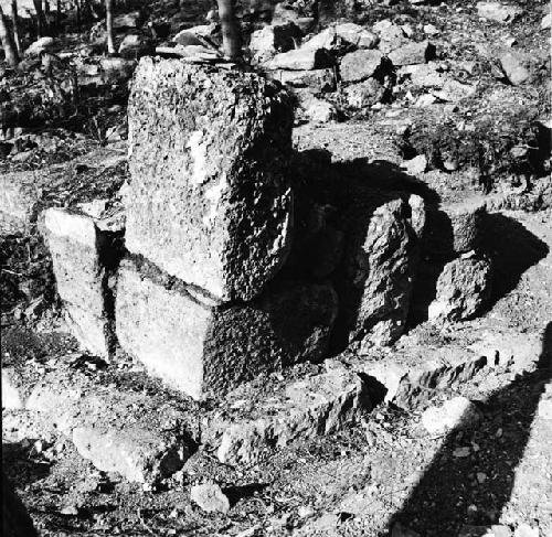 Northeast corner pier and column, Structure Q-88a