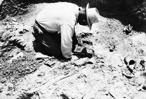 Exploratory Pit 7, Grave 1, excavation of central portion of east 1/2 of grave