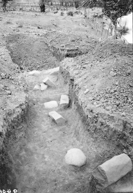 Stone columns and "altar" stones - trench 10, columns 26 to 29