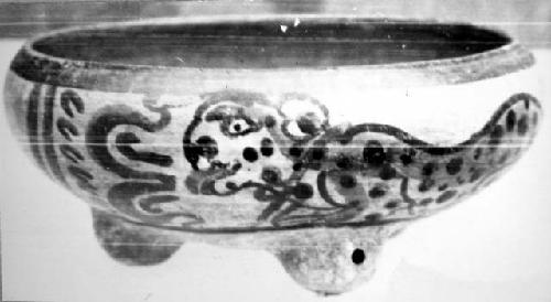 Ceramic tripod bowl, painted jaguar motif