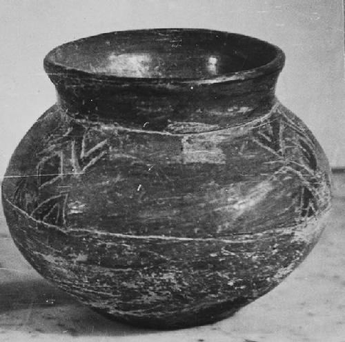 Pottery jar