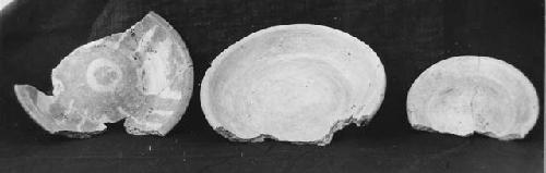 Small bowls with strongly recurved bases form Pit #1, Finca Las Charcas