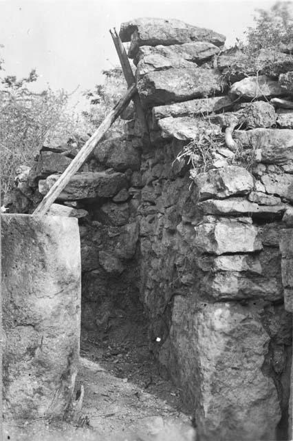 Structure Q-127; North side. Portico vault and column