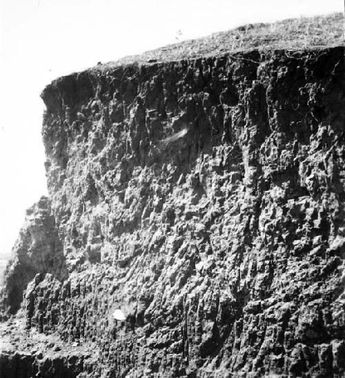 Close-up of mound fill of puddled adobe, Mound E-III-1