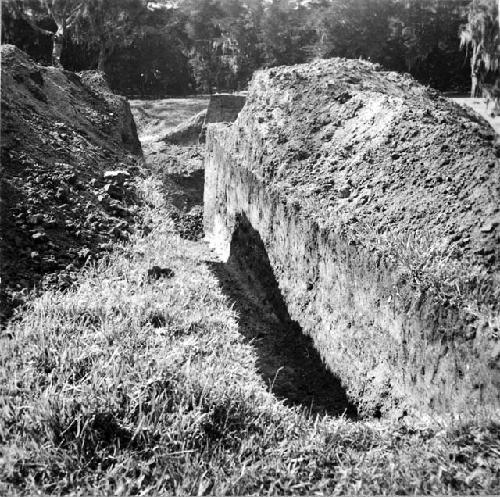 Trench cut eastward from the cache, Mound C-III-6