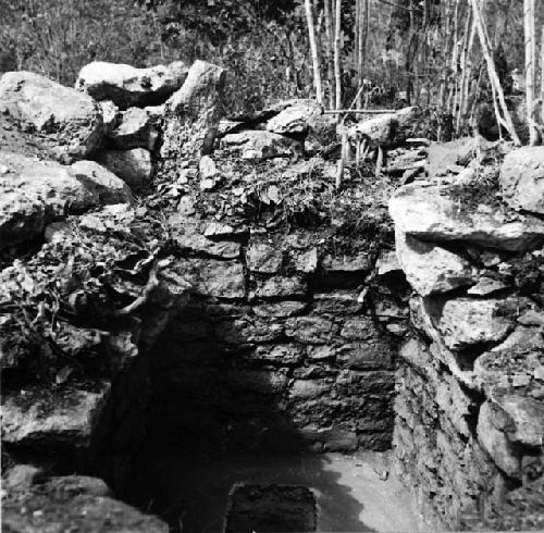 Tomb in south bench, Str. I-131-a