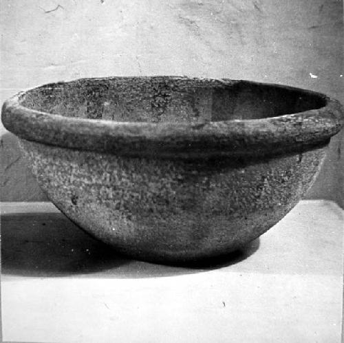 Ceramic bowl