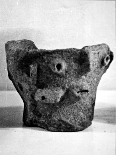 Ceramic effigy vessel, anthropomorphic face