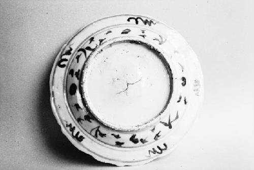 Painted pottery dish, bottom view