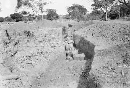 Stone columns, trench 9. 13-17 partially uncovered, 1-12 completely uncovered