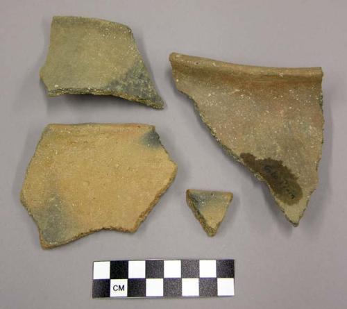 Gila plain potsherds