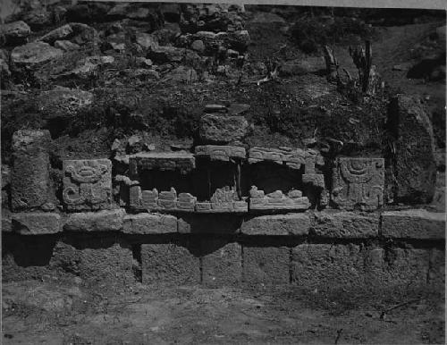 Mask set in pier between columns 3 and 4 at Q151