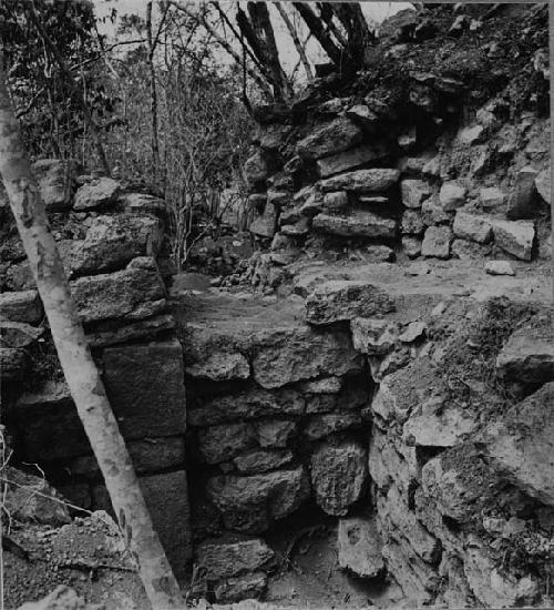 Round temple on south wall of substructure at Q214