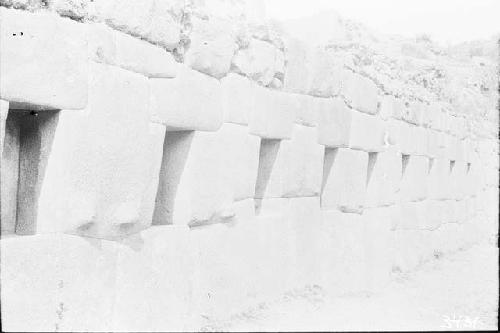 Wall of niches at Ollantaytambo