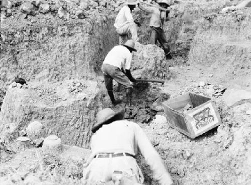 Pit at east end of Excavation I-31