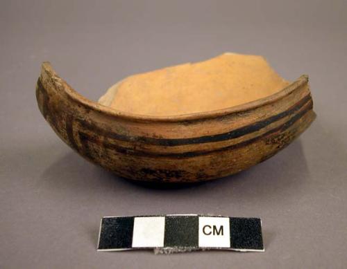 Part jeddito black-on-yellow pottery bowl