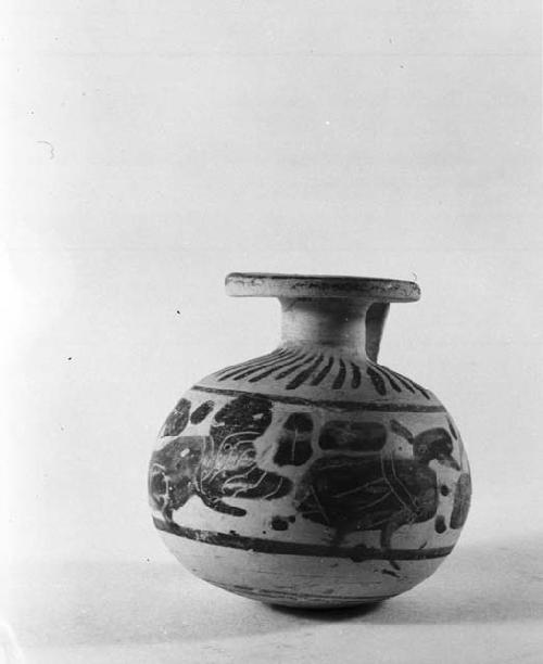 Etruscan Corinthian ware aryballos