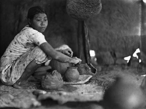 Woman making pottery, House of Lorenzo