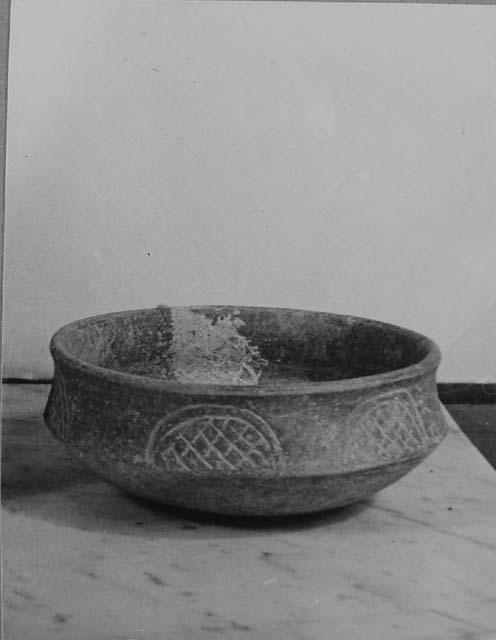 Ceramic bowl